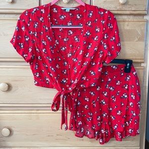 American Eagle Crop Top & Short Set - Red Flower Print